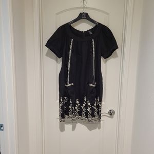 Phopsody Black/White Embroidered Puffed Sleeve Dress. 2X.  #154